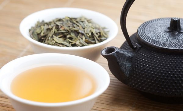 10 خواص اثبات شده چای سبز برای لاغری و سلامتی