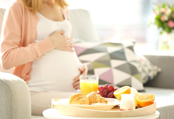 در سه ماه دوم بارداری چه چیزهایی بخوریم؟